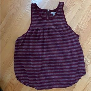 American Eagle marooon tank